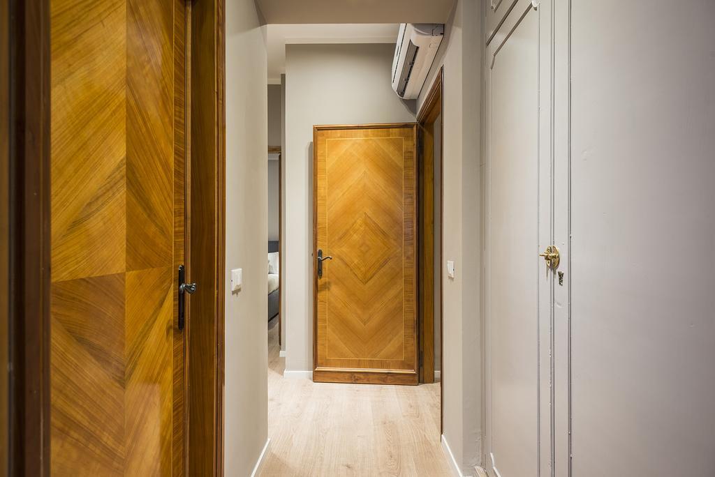 Myplace Rialto Apartments Венеція Екстер'єр фото